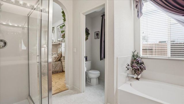 2271 Robert Gabriel Dr, Tracy, CA 95377