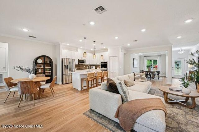 8746 103rd Avenue, Vero Beach, FL 32967