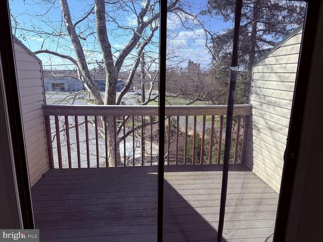 3 PALADIN DR, Wilmington, DE 19802