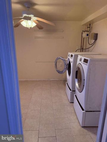 3 PALADIN DR, Wilmington, DE 19802