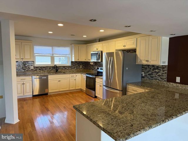 3 PALADIN DR, Wilmington, DE 19802