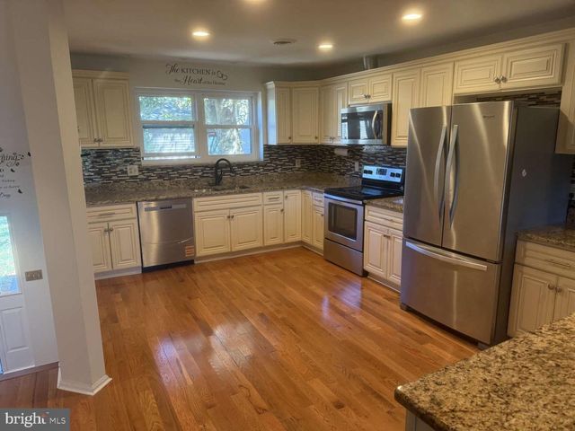 3 PALADIN DR, Wilmington, DE 19802