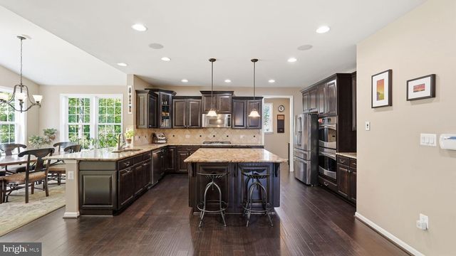 8025 SIDE HILL DR, Warrenton, VA 20187