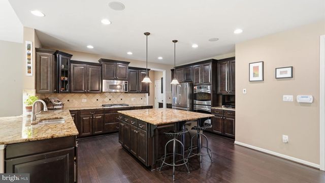 8025 SIDE HILL DR, Warrenton, VA 20187
