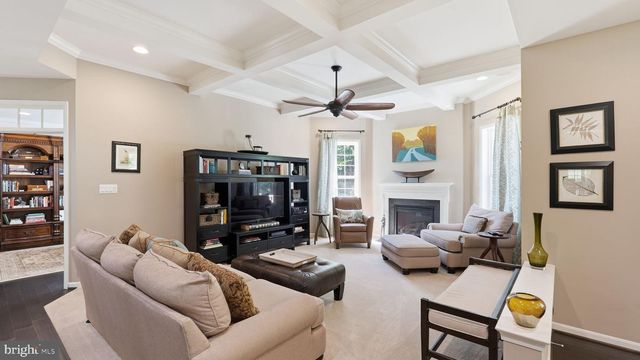 8025 SIDE HILL DR, Warrenton, VA 20187