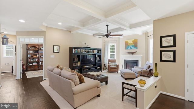 8025 SIDE HILL DR, Warrenton, VA 20187
