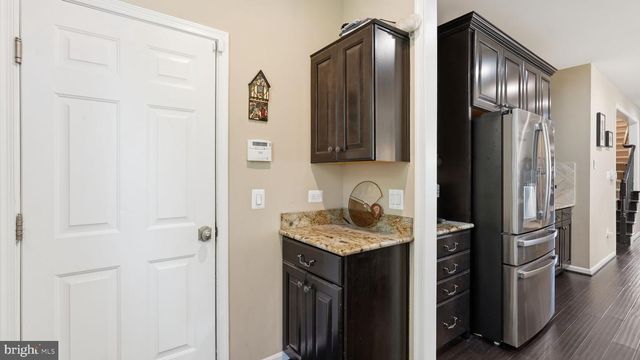 8025 SIDE HILL DR, Warrenton, VA 20187
