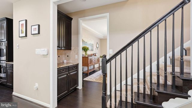 8025 SIDE HILL DR, Warrenton, VA 20187