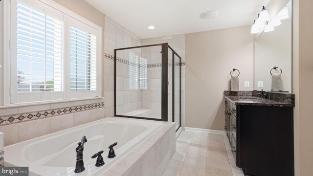 8025 SIDE HILL DR, Warrenton, VA 20187