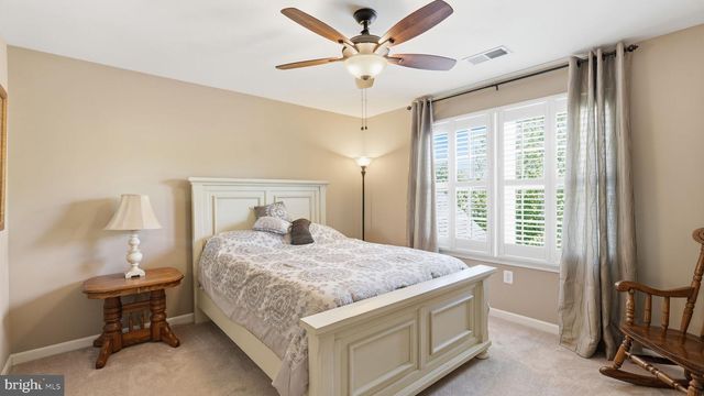 8025 SIDE HILL DR, Warrenton, VA 20187