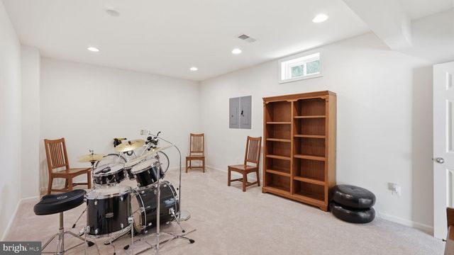 8025 SIDE HILL DR, Warrenton, VA 20187