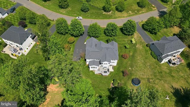8025 SIDE HILL DR, Warrenton, VA 20187