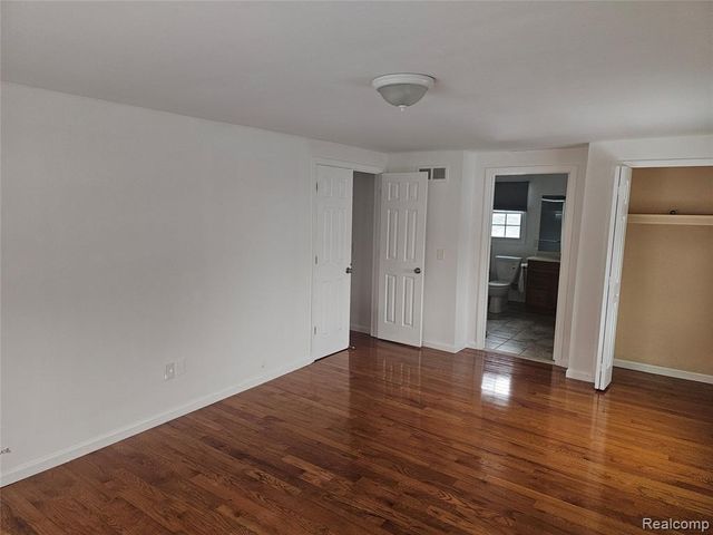 1614 Caliper Drive, Troy, MI 48084