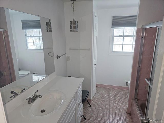 1614 Caliper Drive, Troy, MI 48084