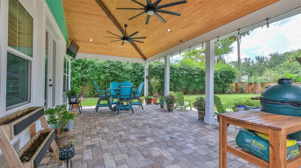 Image 5 of property listing at 508 FAULKNER STREET, New Smyrna Beach, FL 32168