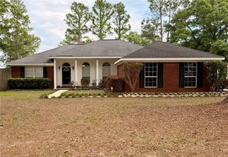 6725 Barnes Drive E, Theodore, AL 36582