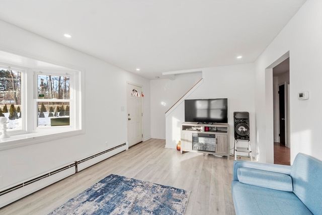 97 Kenwood Road, Methuen, MA 01844