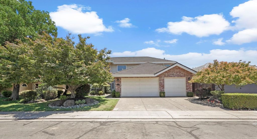 18432 Ironstone St, Woodbridge, CA 95258