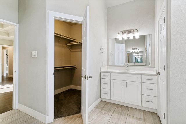 2901 Woodland Hills Drive, Grapevine, TX 76051