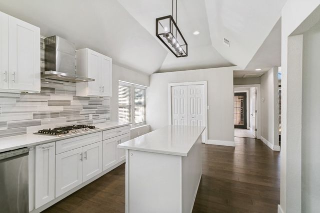 2901 Woodland Hills Drive, Grapevine, TX 76051