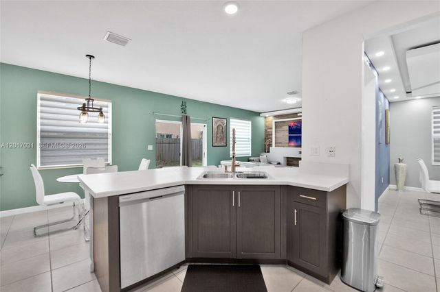 1392 SE 26th Ter, Homestead, FL 33035