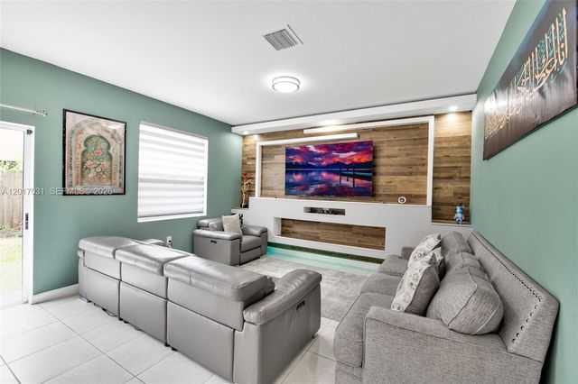 1392 SE 26th Ter, Homestead, FL 33035