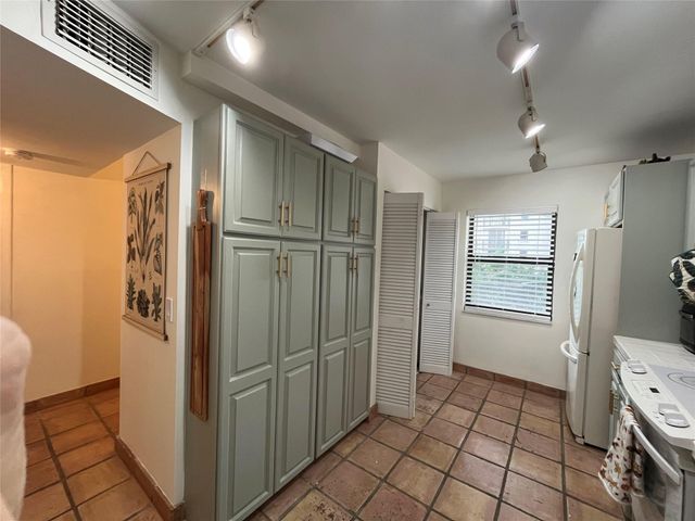 2029 N Ocean Blvd 303, Fort Lauderdale, FL 33305