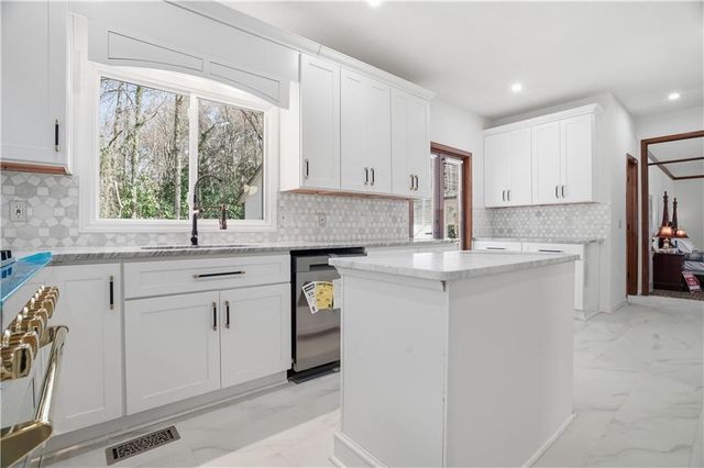 3091 Brookview Road SE, Marietta, GA 30067