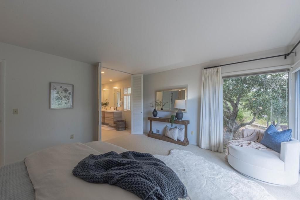 Image 29 of property listing at 195 Laurel Drive, Carmel Valley, CA 93924