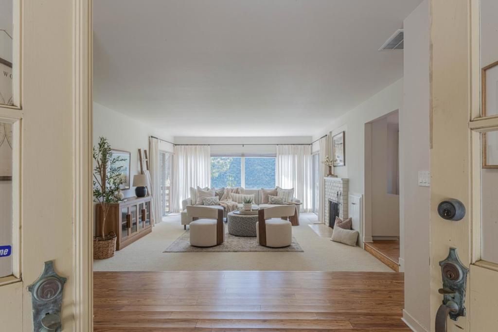 Image 5 of property listing at 195 Laurel Drive, Carmel Valley, CA 93924