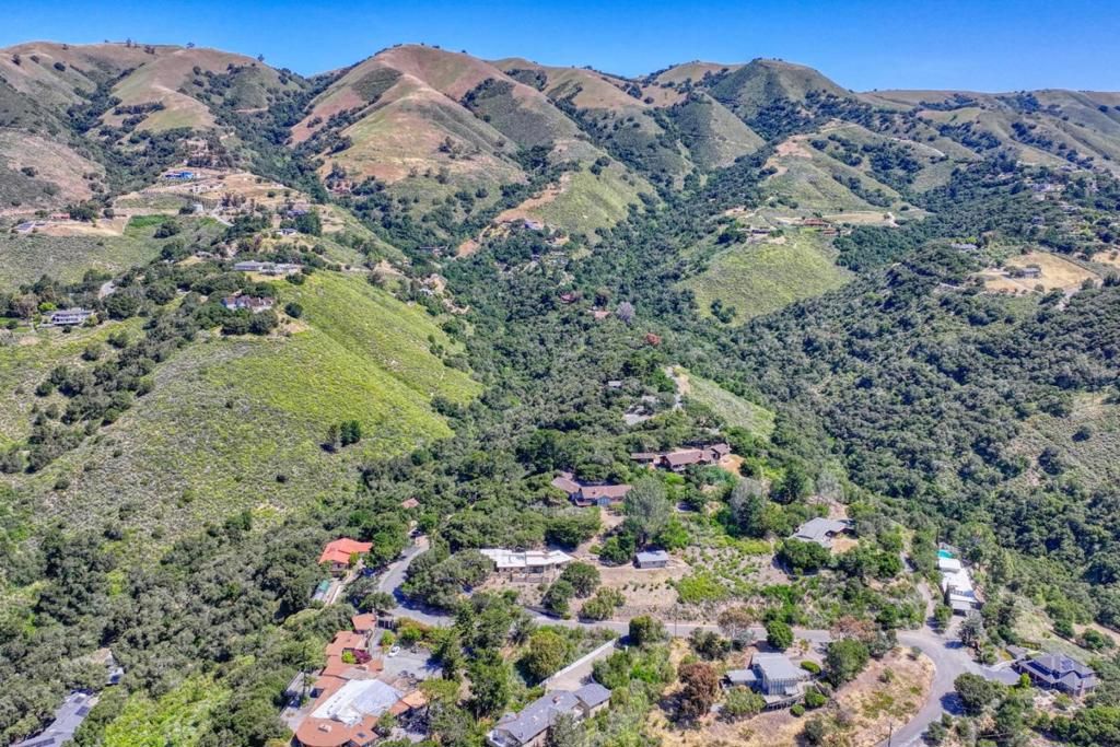 Image 8 of property listing at 195 Laurel Drive, Carmel Valley, CA 93924