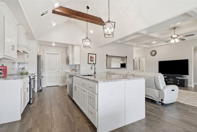 14128 N 70th East Avenue, Collinsville, OK 74021