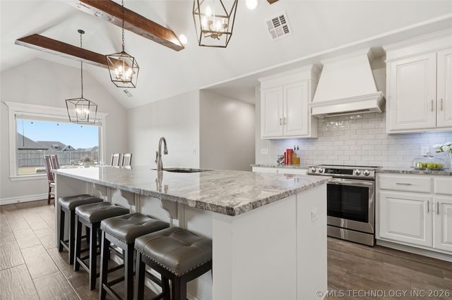 14128 N 70th East Avenue, Collinsville, OK 74021