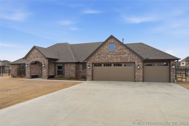 14128 N 70th East Avenue, Collinsville, OK 74021