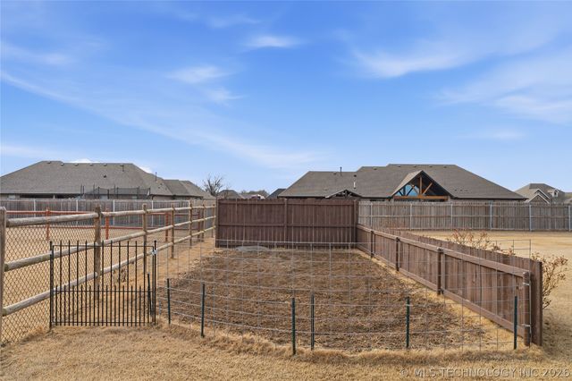 14128 N 70th East Avenue, Collinsville, OK 74021