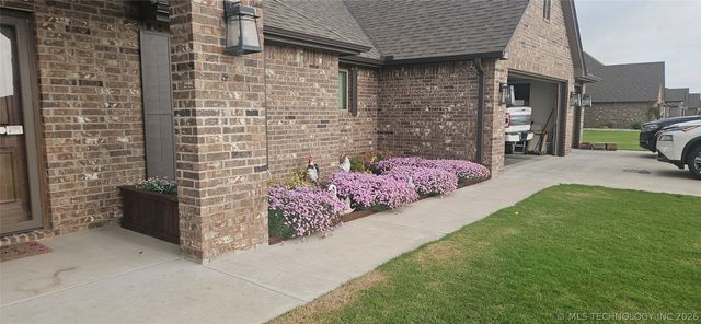 14128 N 70th East Avenue, Collinsville, OK 74021