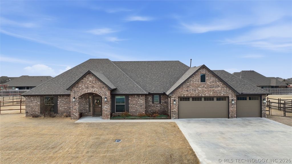 14128 N 70th East Avenue, Collinsville, OK 74021