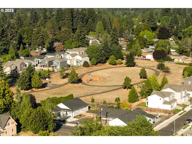 5606 Ne 68TH St, Vancouver, WA 98661