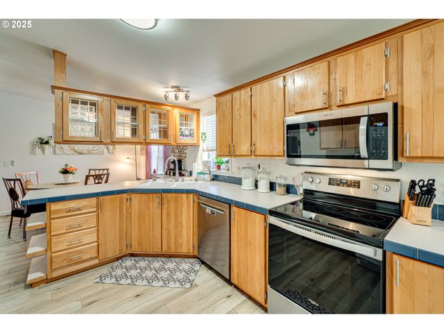 5606 Ne 68TH St, Vancouver, WA 98661