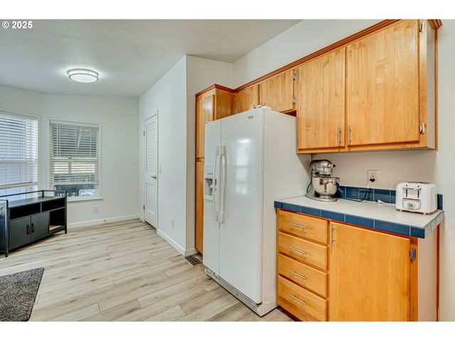 5606 Ne 68TH St, Vancouver, WA 98661