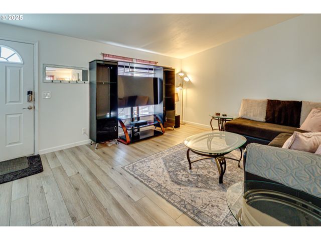 5606 Ne 68TH St, Vancouver, WA 98661