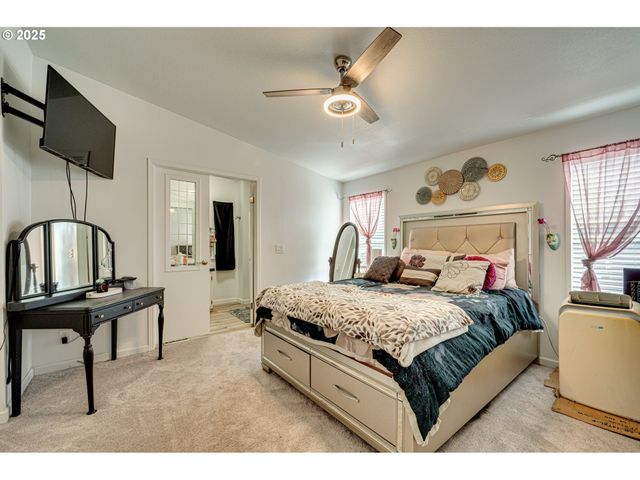 5606 Ne 68TH St, Vancouver, WA 98661