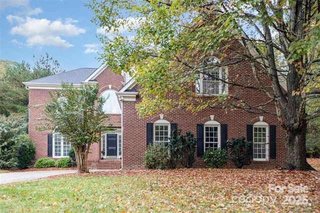 3439 Twelve Oaks Place, Charlotte, NC 28270