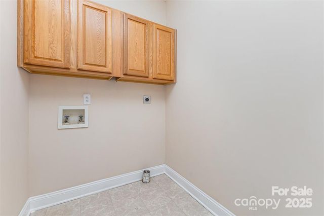 3439 Twelve Oaks Place, Charlotte, NC 28270