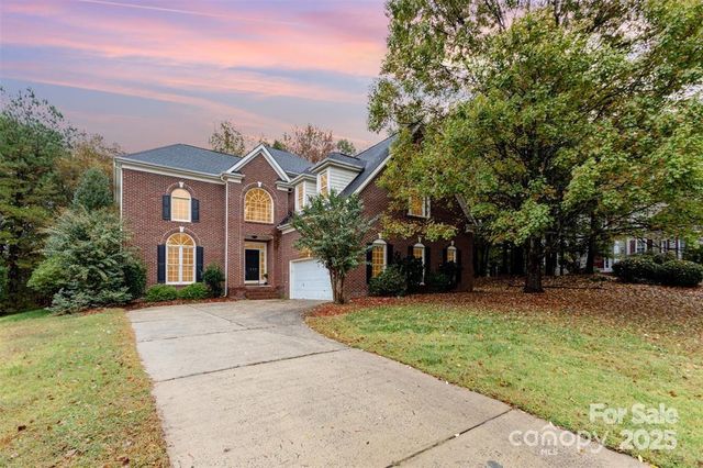 3439 Twelve Oaks Place, Charlotte, NC 28270