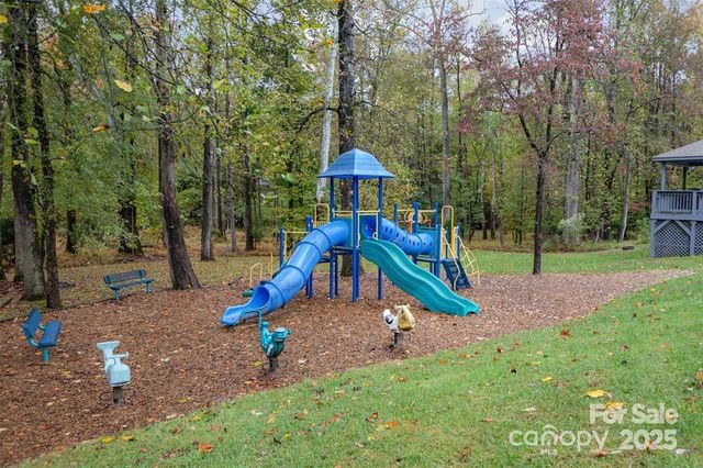 3439 Twelve Oaks Place, Charlotte, NC 28270