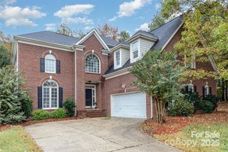 3439 Twelve Oaks Place, Charlotte, NC 28270