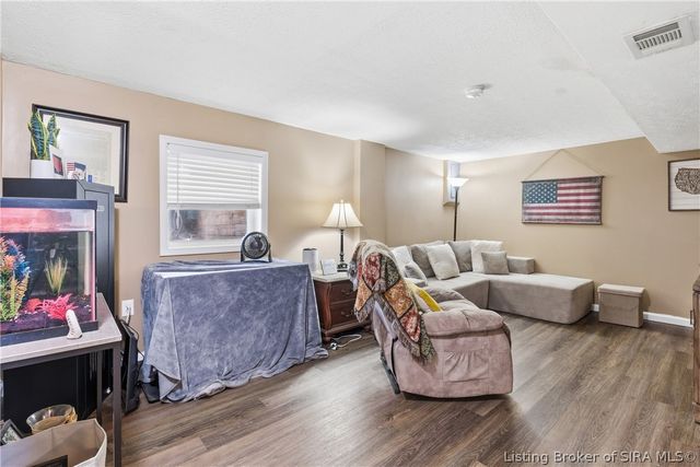 501 Circle Drive, Sellersburg, IN 47172
