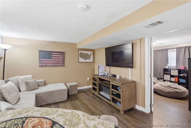 501 Circle Drive, Sellersburg, IN 47172