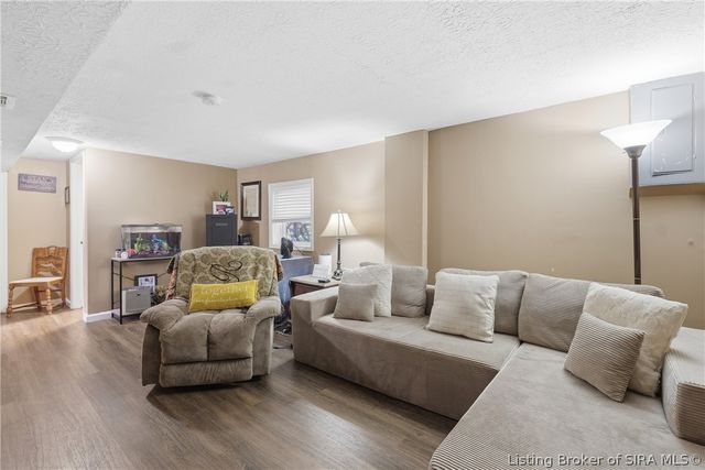 501 Circle Drive, Sellersburg, IN 47172